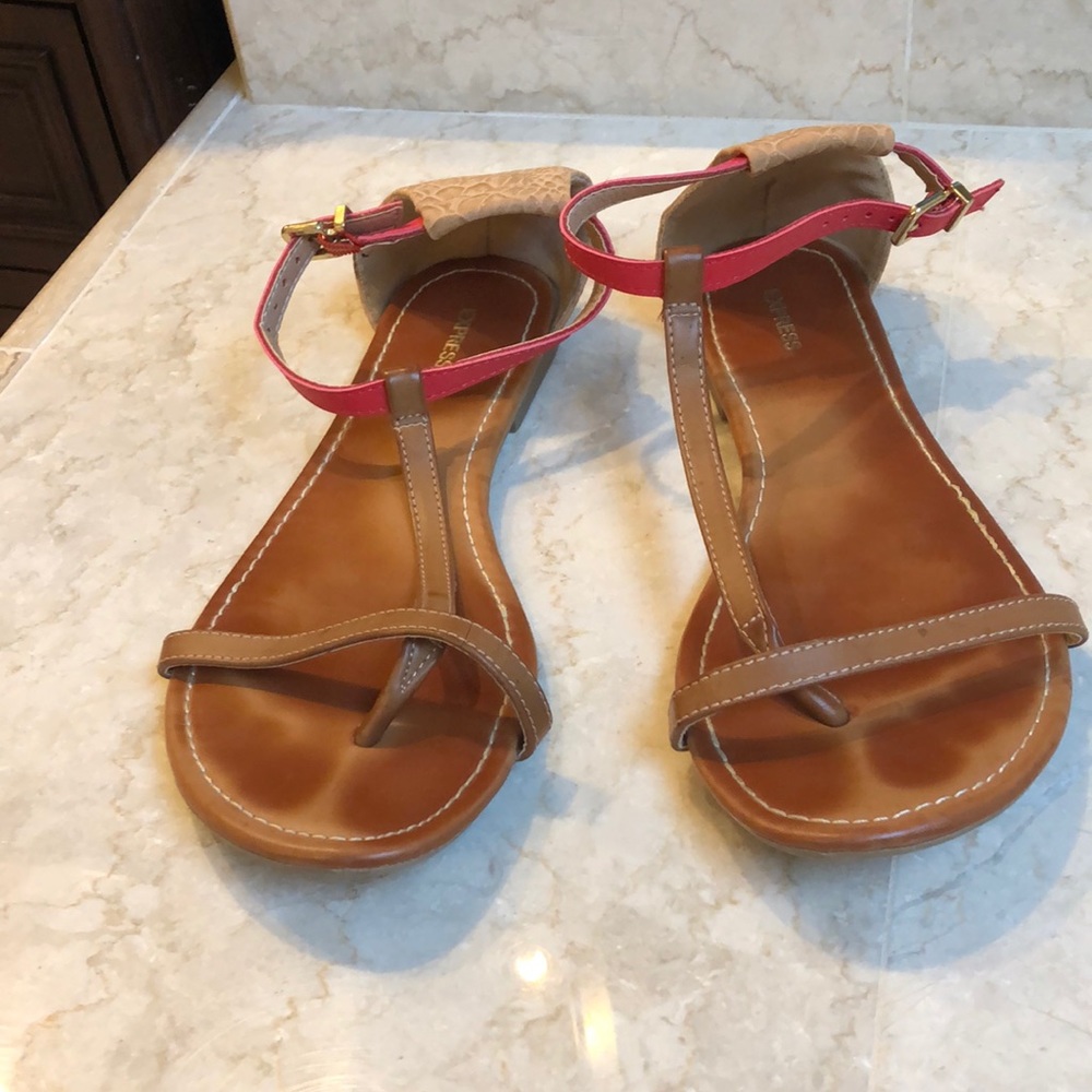 Express sandals